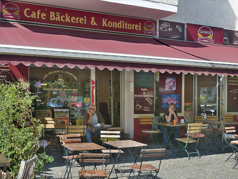 MERT - Bäckerei & Konditorei - CAFÉ