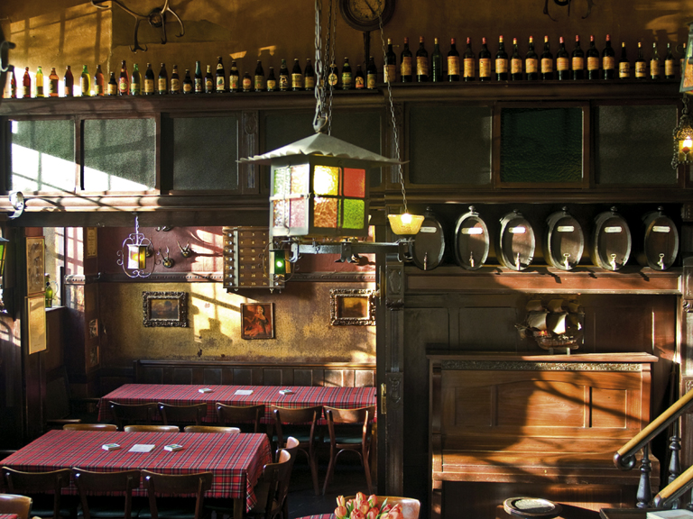 Alt Berliner Wirtshaus »Henne«