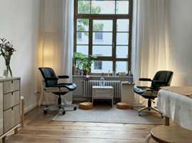 Katrin Werner (HP)<br>Körperpsychotherapie und Shiatsu Dieffenbachstr. 36